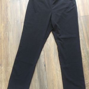 ELLENTRACY women's dress pants size 10 black color